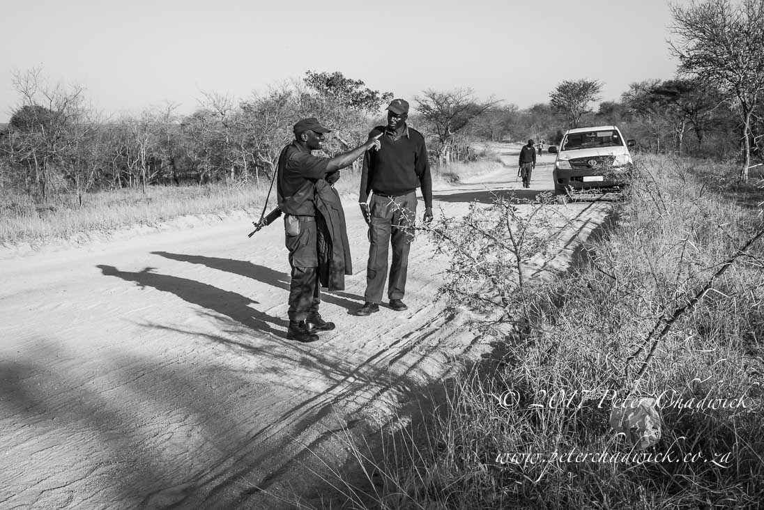 Chasing poachers_©PeterChadwick_AfricanConservationPhotographer