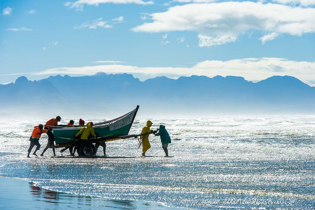 Small-Scale Fishers_©PeterChadwick_AfricanConservationPhotographer